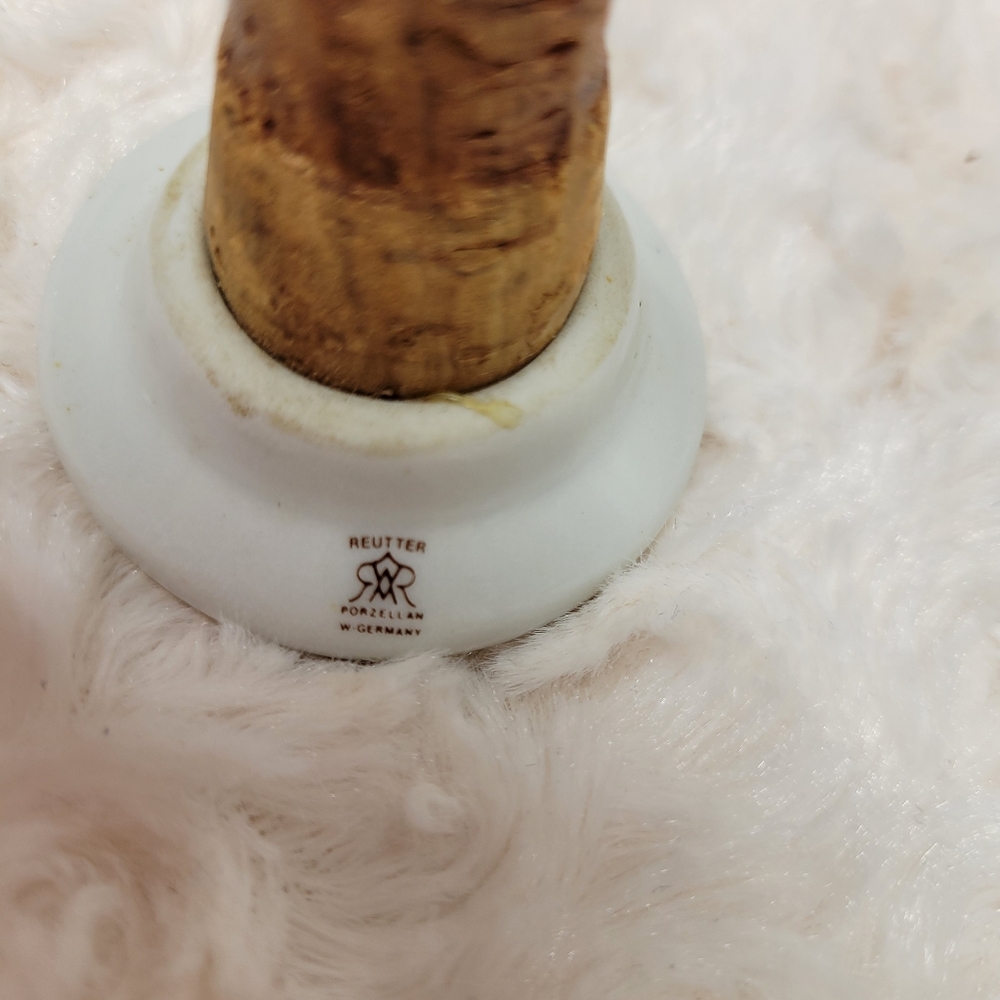 SOLD                                         Set of 3 vintage bottle stops/corks - Picture 7 of 11